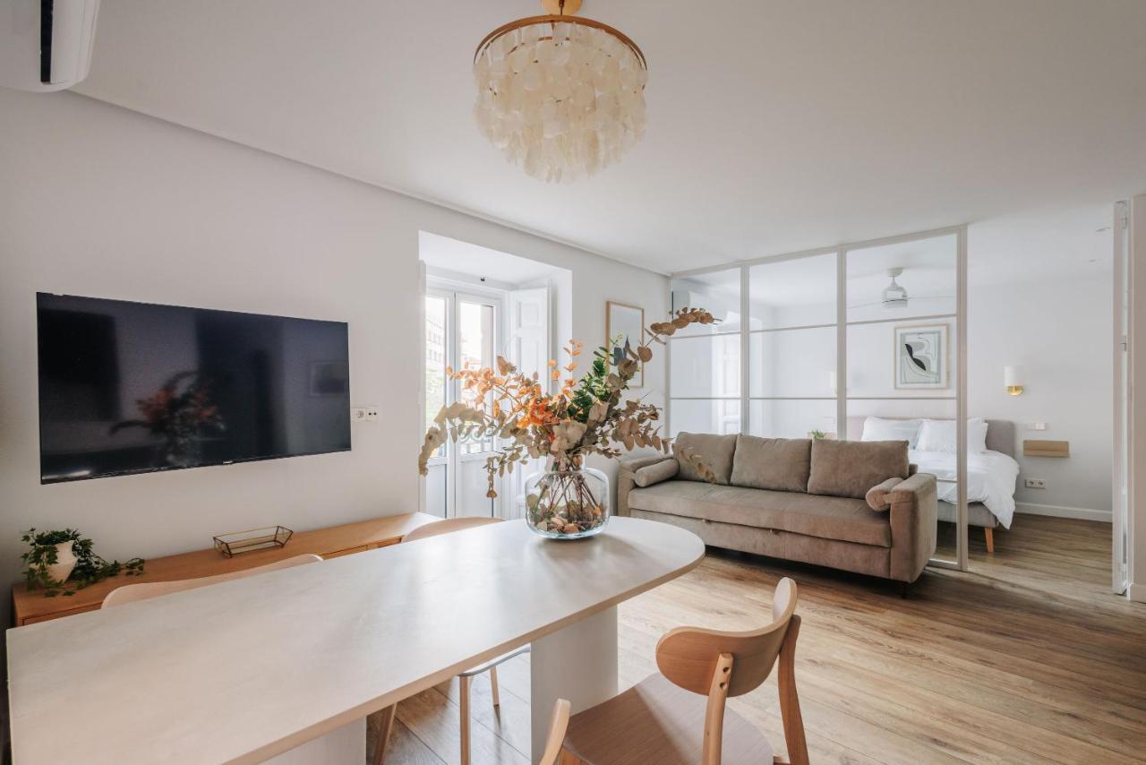 Beautiful Apartment In The Heart Of Madrid Bagian luar foto